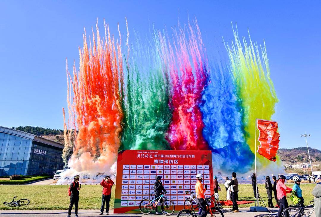 告別“老破小”健身器材！山東投入千萬(wàn)升級(jí)<strong></p>
<p>健身器材
</strong>，還要建“齊魯步道”:健身器材
